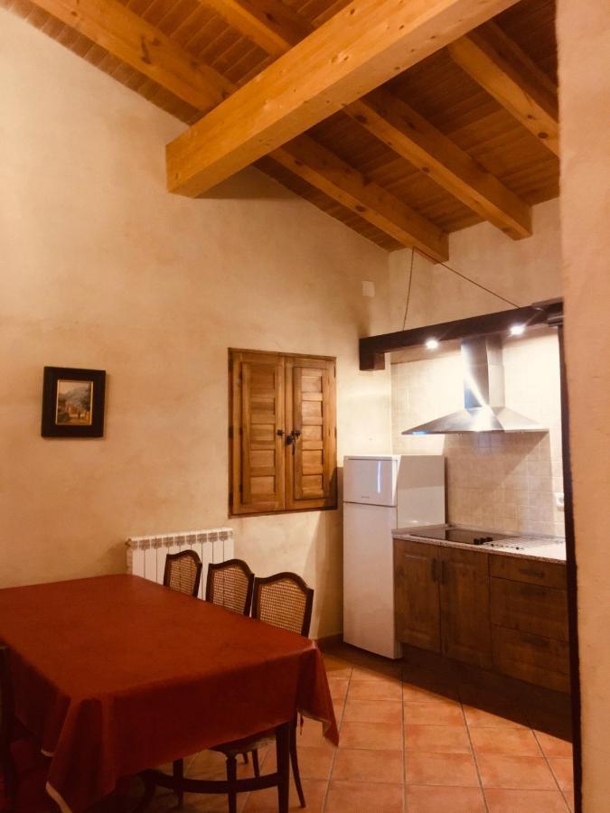 La Casa Del Cartero Pablo Guest House Saldana de Ayllon Eksteriør bilde
